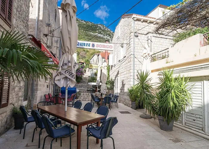Guest house And With Parking Space Ston, Peljesac - 24234